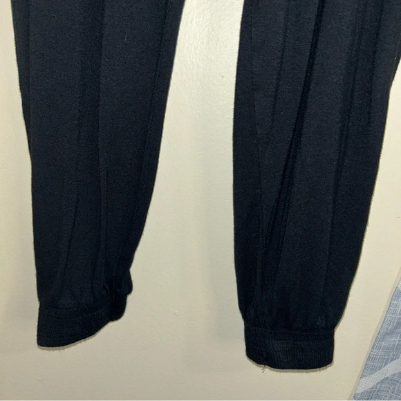 H&M pull on black pants - Picture 3 of 4